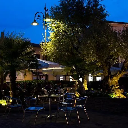 Bed & Breakfast Zara &
