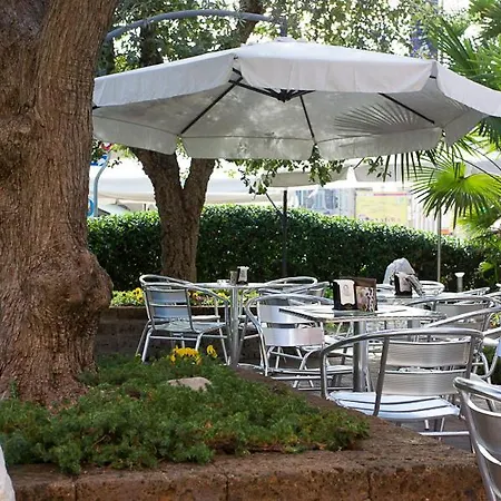 Zara & Bed & Breakfast 4*