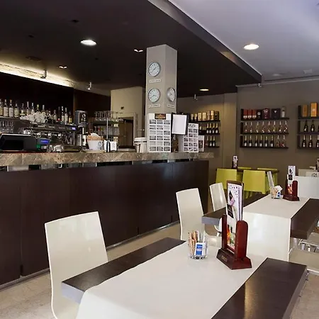 Bed and breakfast Zara Rooms&suites 3*