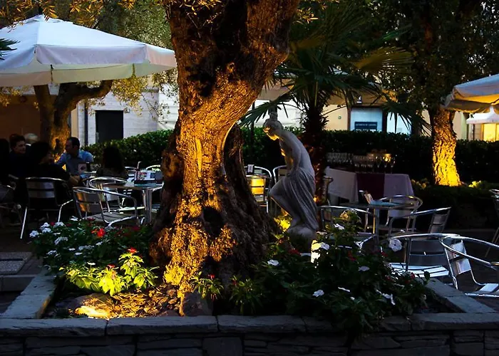 B&B Zara & 4*
